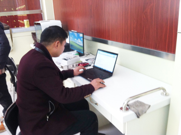 �ҹ�˾���g(sh��)�ˆT�������M�н���һ�w�C���b�{(di��o)ԇ��